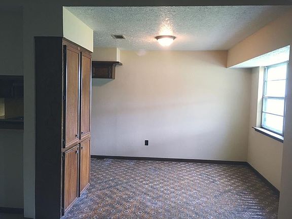 3rd image of 3008 Woodstone Dr