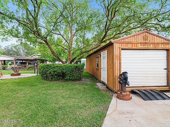 3rd image of 8208 WORM WOOD Road