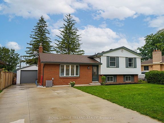 2nd image of 93 Goldwick Cres