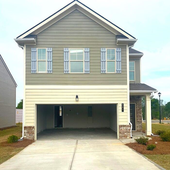 2nd image of 101 Vickery Ln