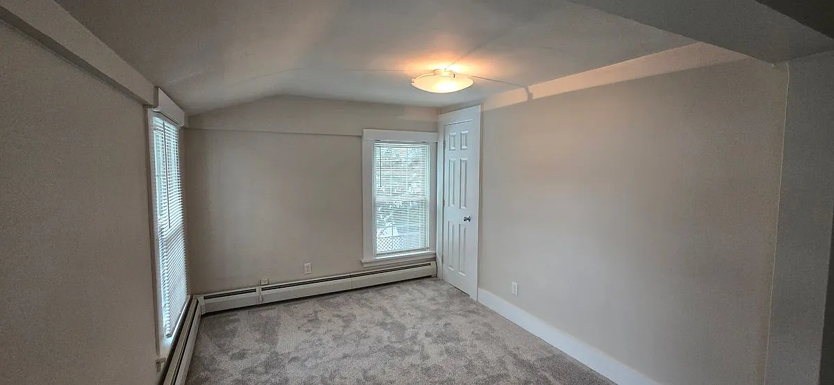 154 Washington St — Photo 3