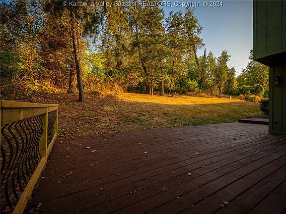 4th image of 59 Parkview Dr
