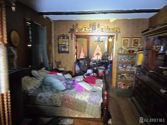 3rd image of 267 Prospect St