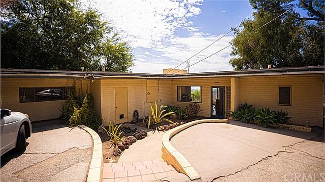 1st image of 2271 Pinecrest Dr