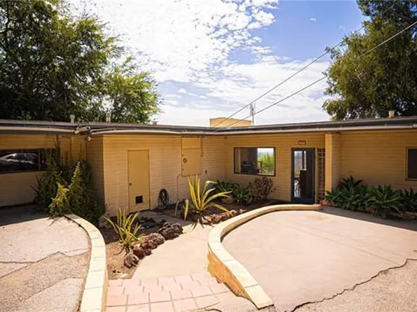 2271 Pinecrest Dr, Altadena, CA 91001