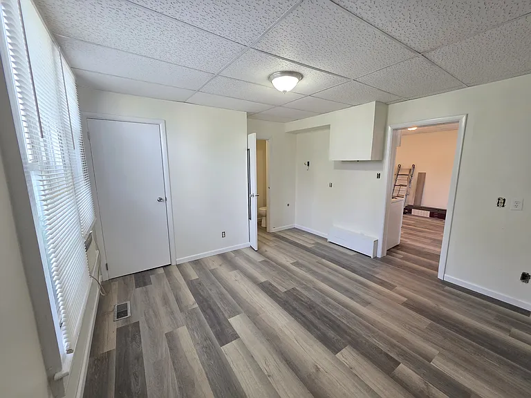 221 S Mill St #3 — Photo 5