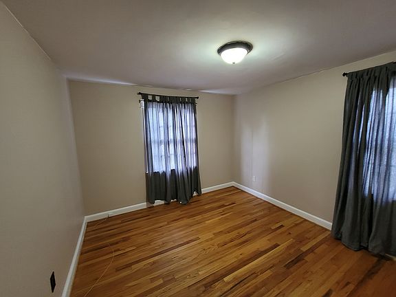 Upstairs Bedroom 1