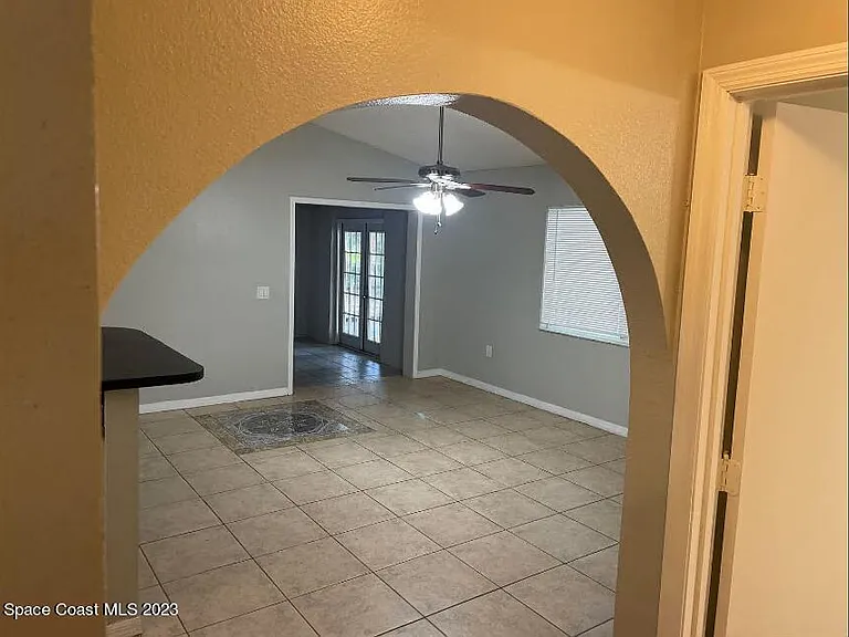 4030 Sheridan Ave — Photo 9