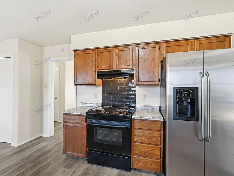 911 Wellridge Dr — Photo 6