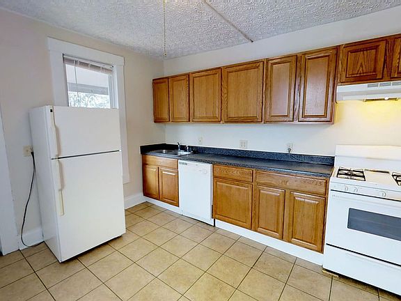 5th image of 79 E 7th Ave #C