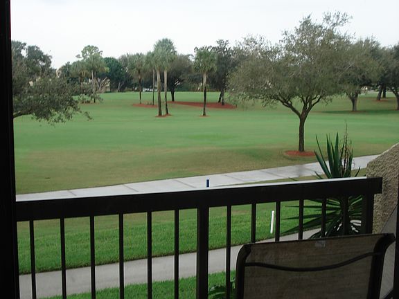 5th image of 3200 Bridgewood Dr