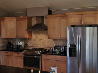 800 S Deborah Ln, Mount Prospect, IL 60056