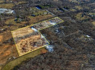 9380 Dinser Ln, Whitmore Lake, MI 48189