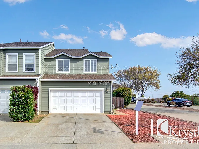 322 Clearpointe Dr — Photo 1