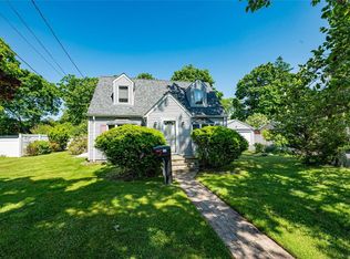 237 Lincoln Ave, Saint James, NY 11780