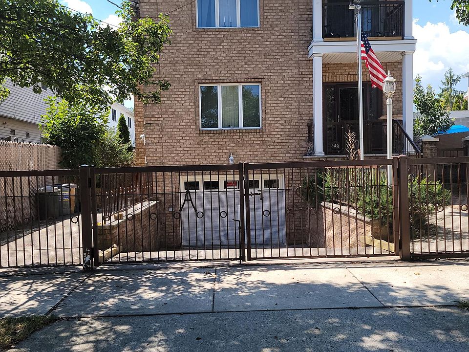 1st image of 648 Barclay Ave #2