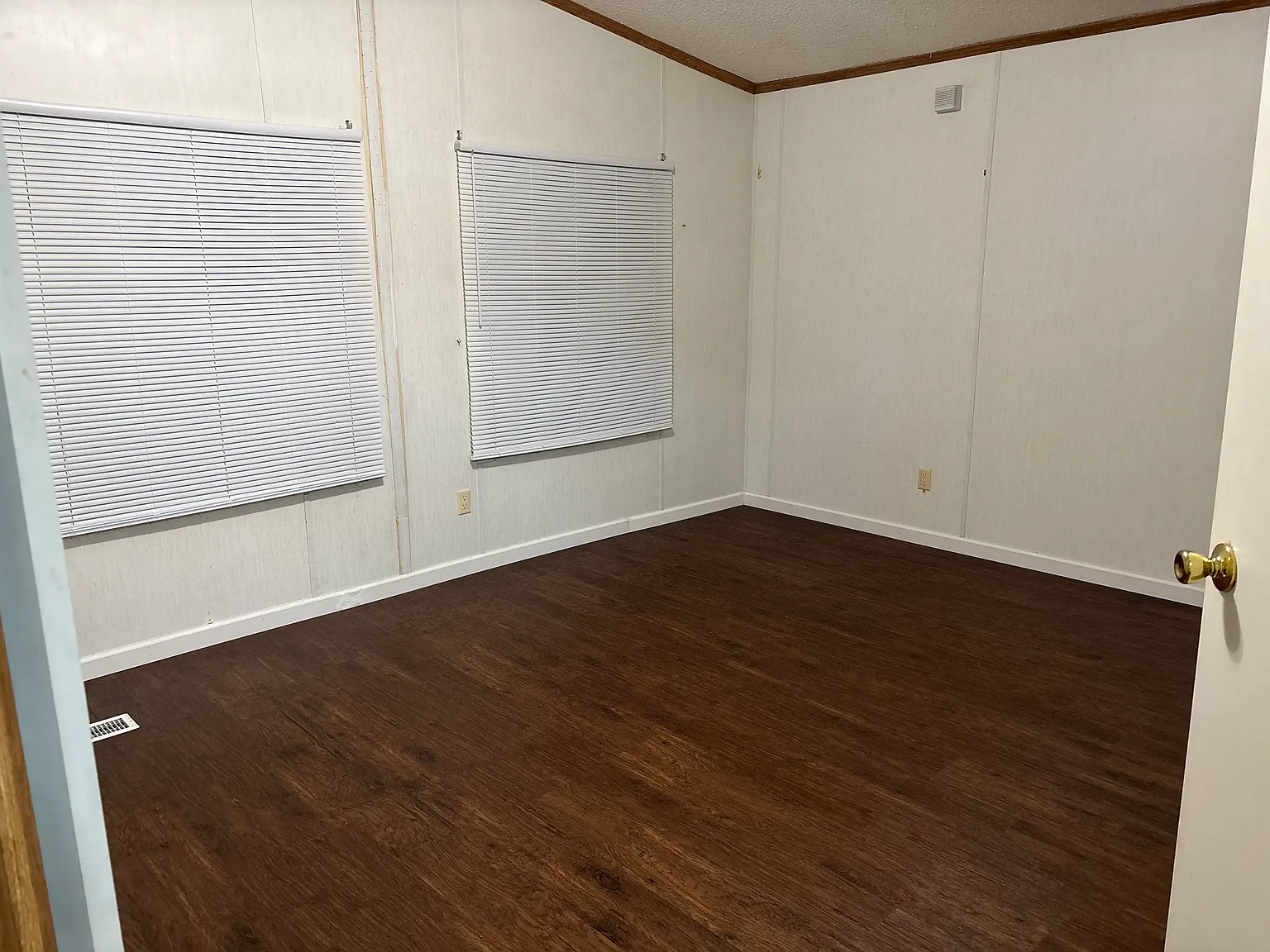 4 bed, 2240 sqft, $1,550 — Photo 3