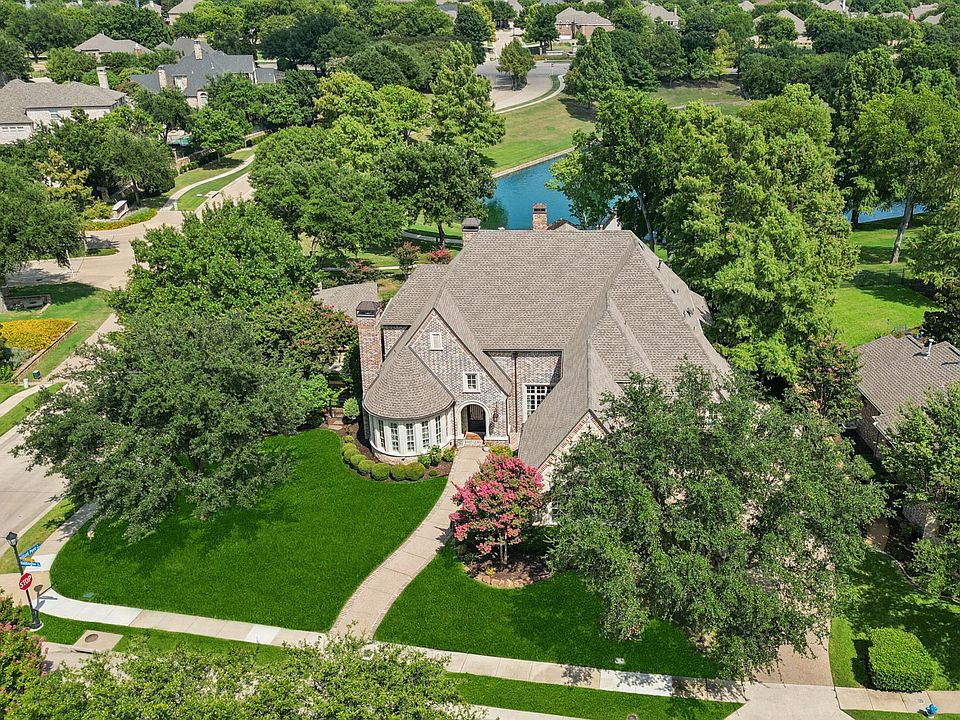 1st image of 308 Haddington Ln