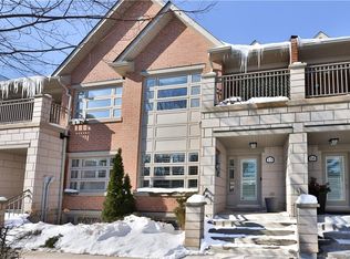 2460 Prince Michael Dr #15, Oakville, ON L6H0G8