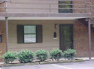 382 S Cherry St #A, Kernersville, NC 27284