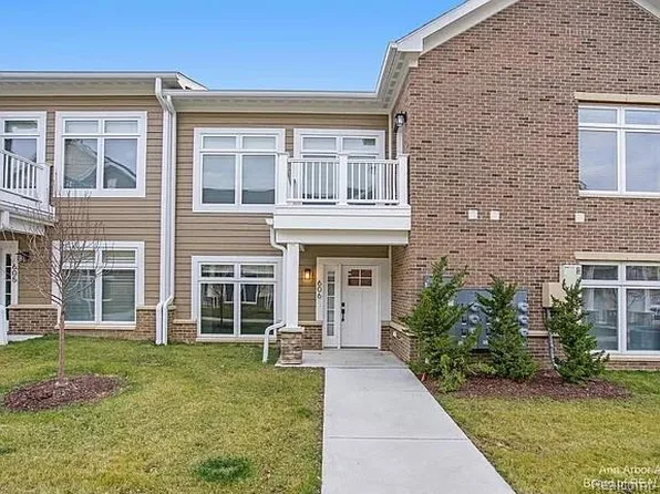 606 Boardwalk Ln, Dexter, MI 48130