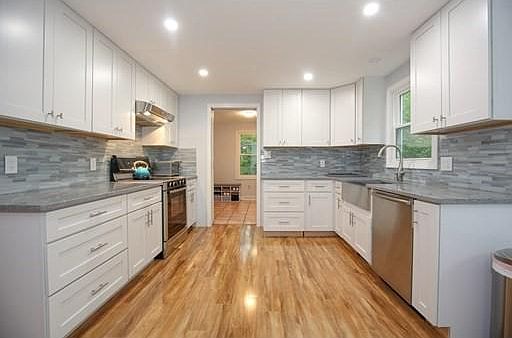 5th image of 87 Stewart St