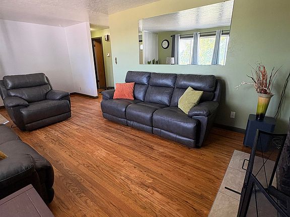 5th image of 137 Mesa Dr