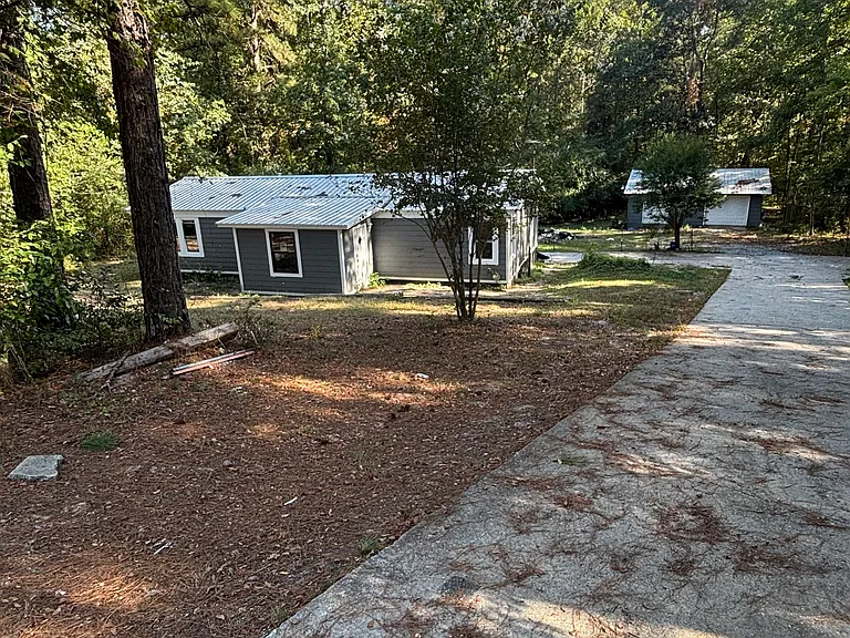 73 Westside Dr — Photo 2