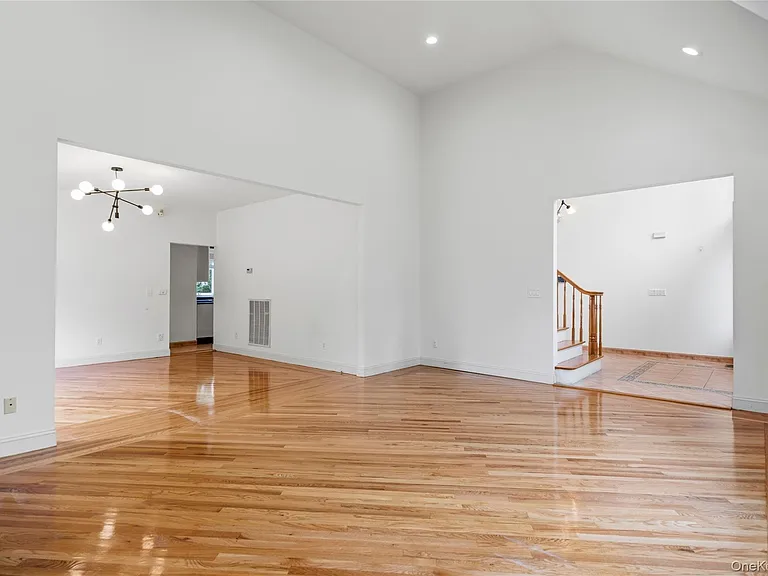 10 Osborne Ln — Photo 5