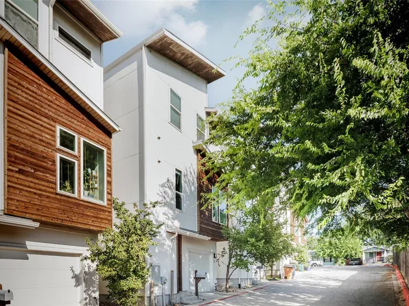 3007 E 12th St APT 4, Austin, TX 78702