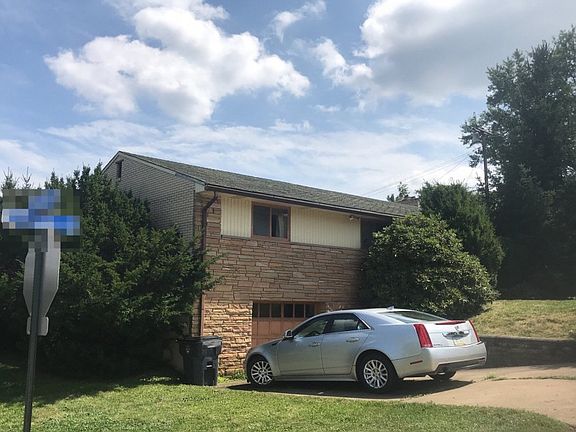 3rd image of 216 Oriole Dr