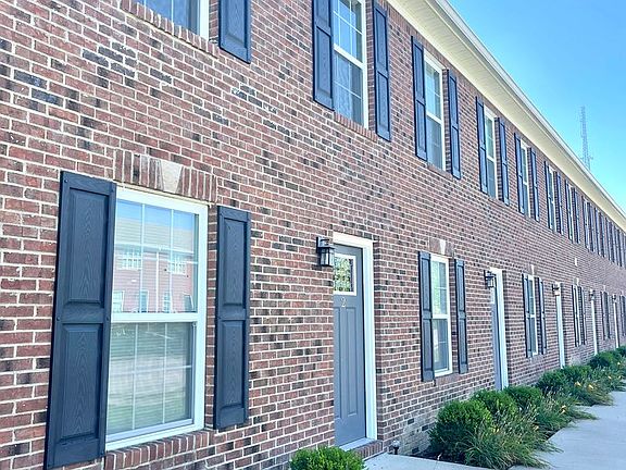 3rd image of 1037 Autumn Leaf Dr Unit 7