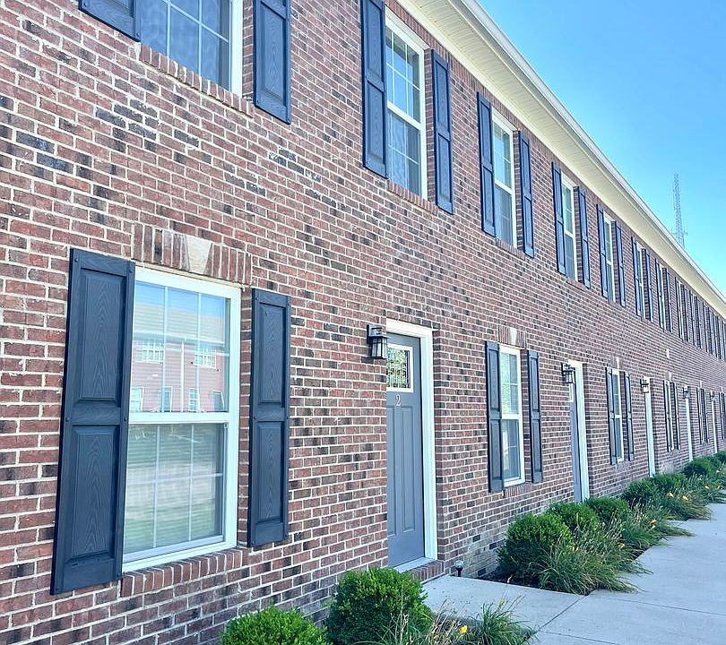 1st image of 1037 Autumn Leaf Dr #2