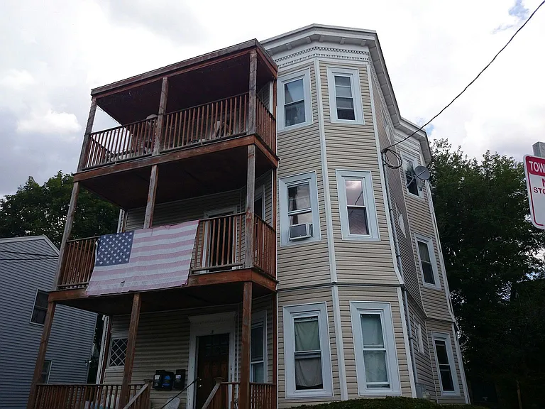 19 Arden St #2 — Photo 12