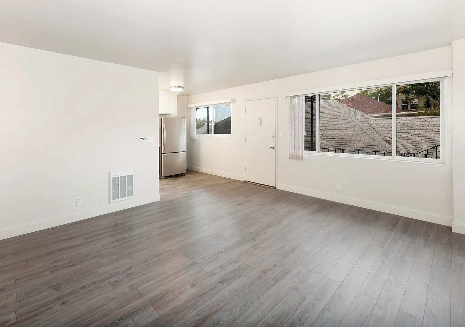 257 Athol — Photo 4