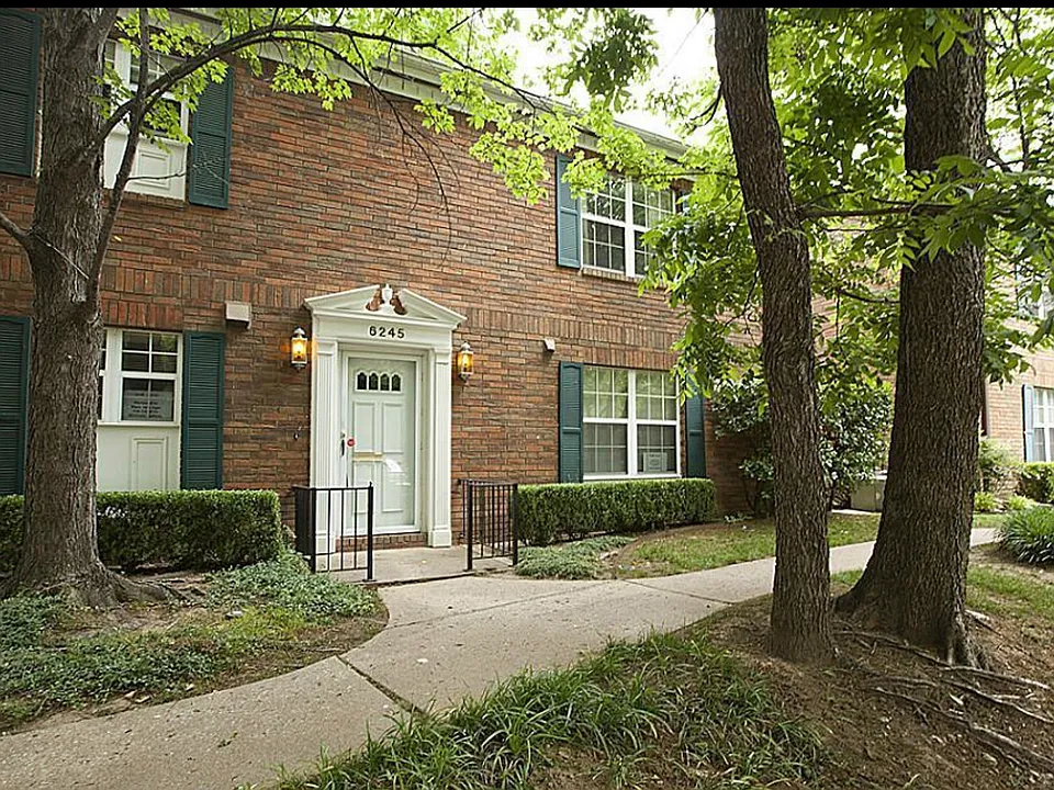 6245 S Yorktown Pl