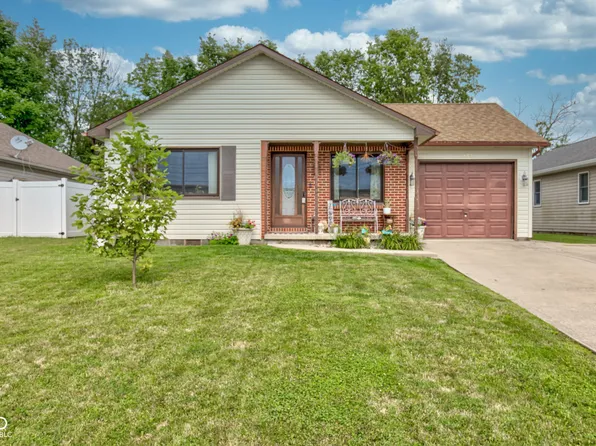 457 Wilson St, Tipton, IN 46072