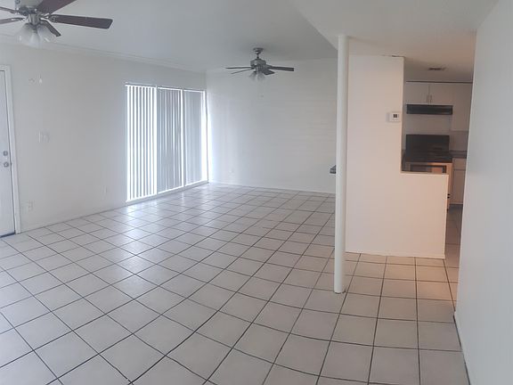 4th image of 1804 W Tuckey Ln APT 01