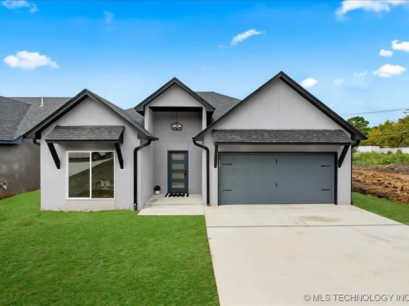 712 N 10th St, Sapulpa, OK 74066