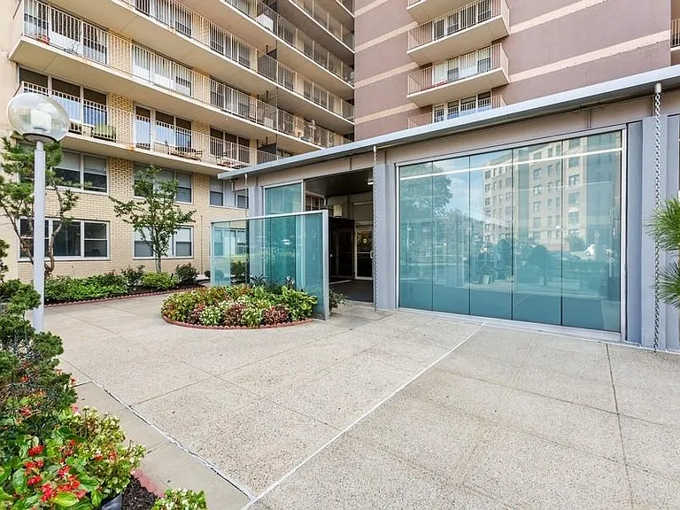 6040 Boulevard East #7L — Photo 29