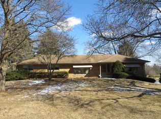 3260 Hidden Hills Dr, Brookfield, WI 53005