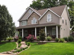 504 S Ballas Rd, Saint Louis, MO 63122