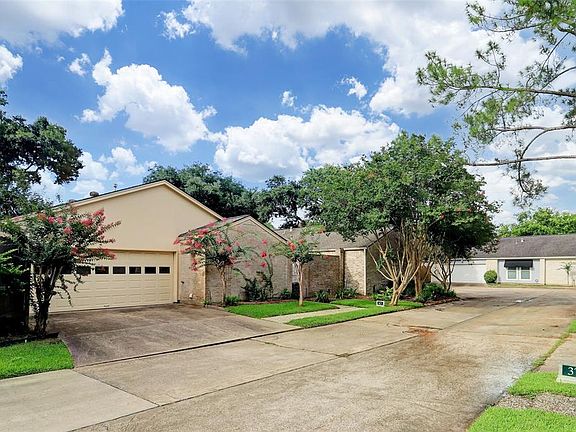 2nd image of 12800 Briar Forest Dr Unit 43