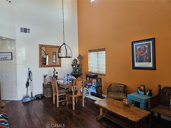 4th image of 7845 Oak Ct
