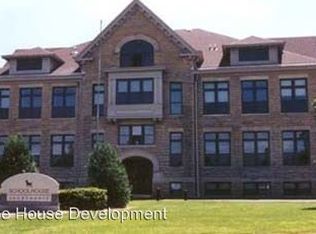 530 Maiden St APT 05, Mineral Point, WI 53565