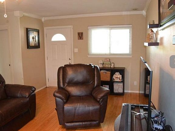 4th image of 3407 Avenue N