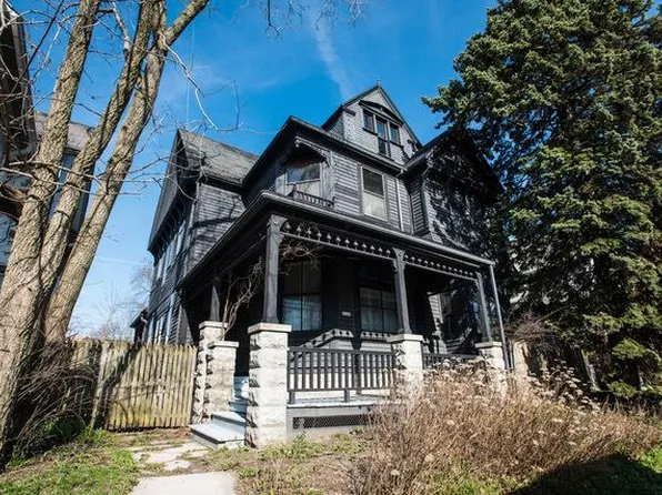 2363 North Holton STREET, Milwaukee, WI 53212