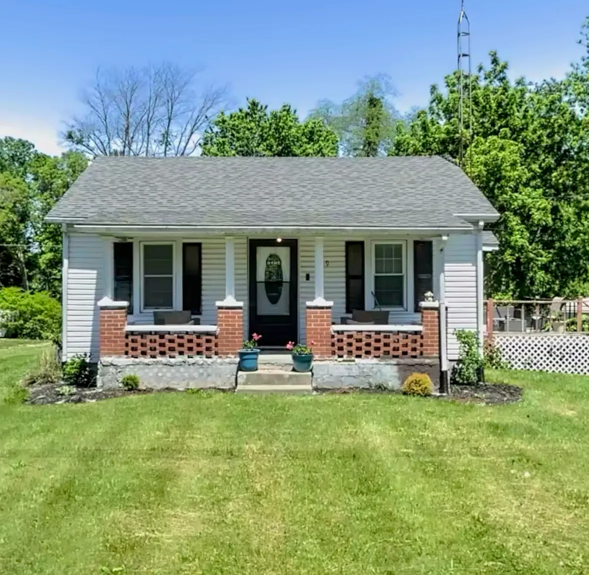3 bed, 963 sqft, $1,200 — Photo 1
