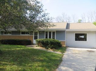 17230 W Jills Dr, New Berlin, WI 53146