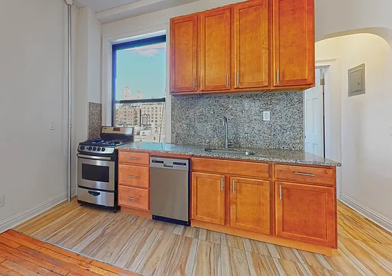 Rented by Bond New York | media 18